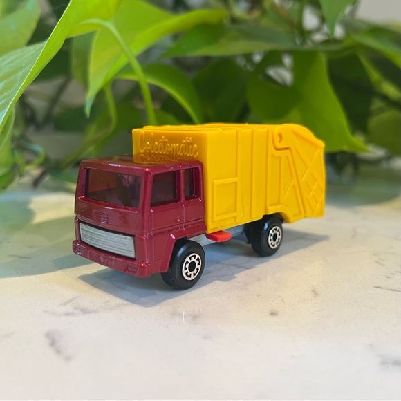 🎈2/$30 - Vtg MATCHBOX Superfast No. 36 REFUSE TRUCK. (c) 1979. - Picture 2 of 8
